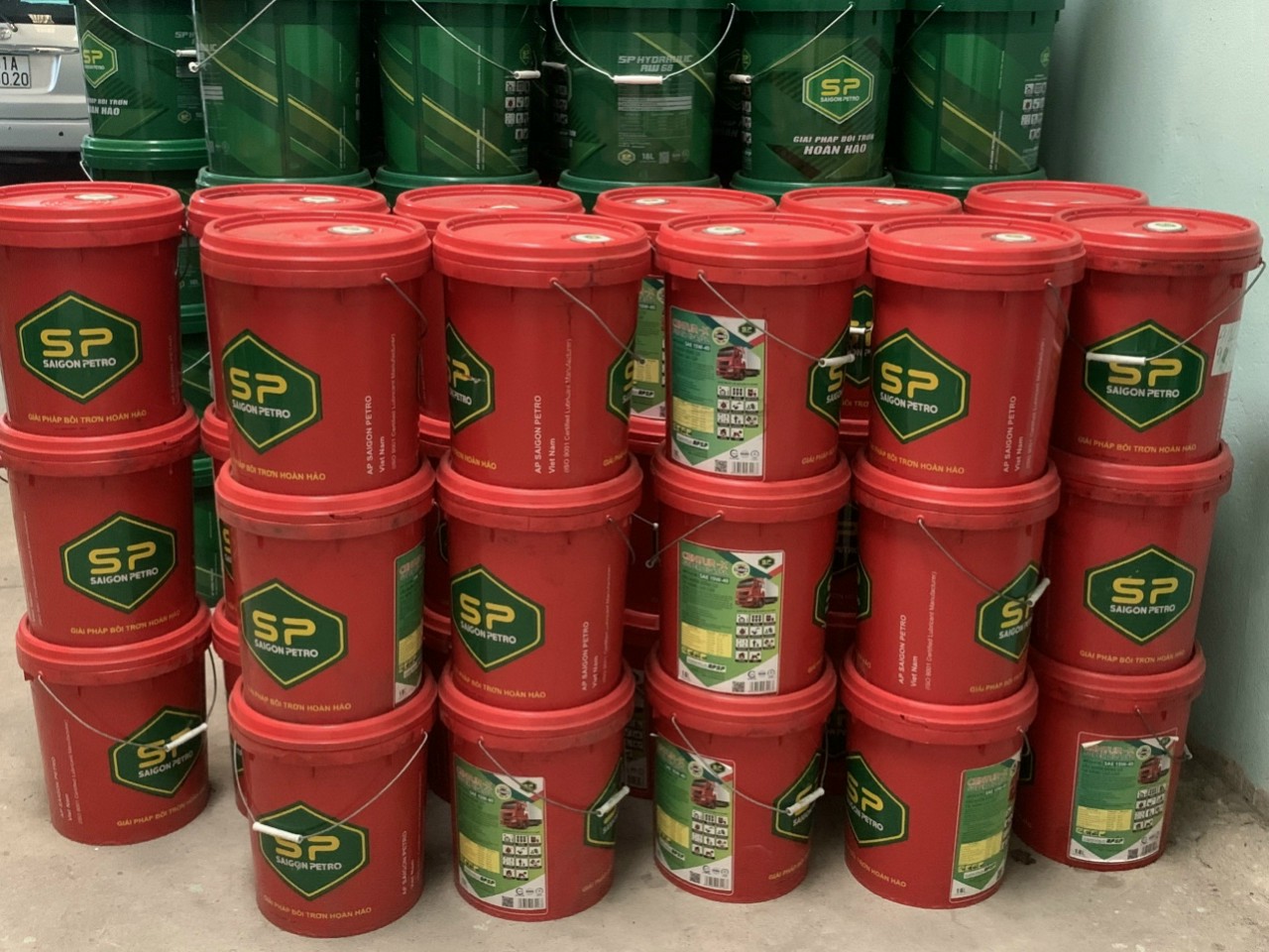 Bán dầu thủy lực AW68