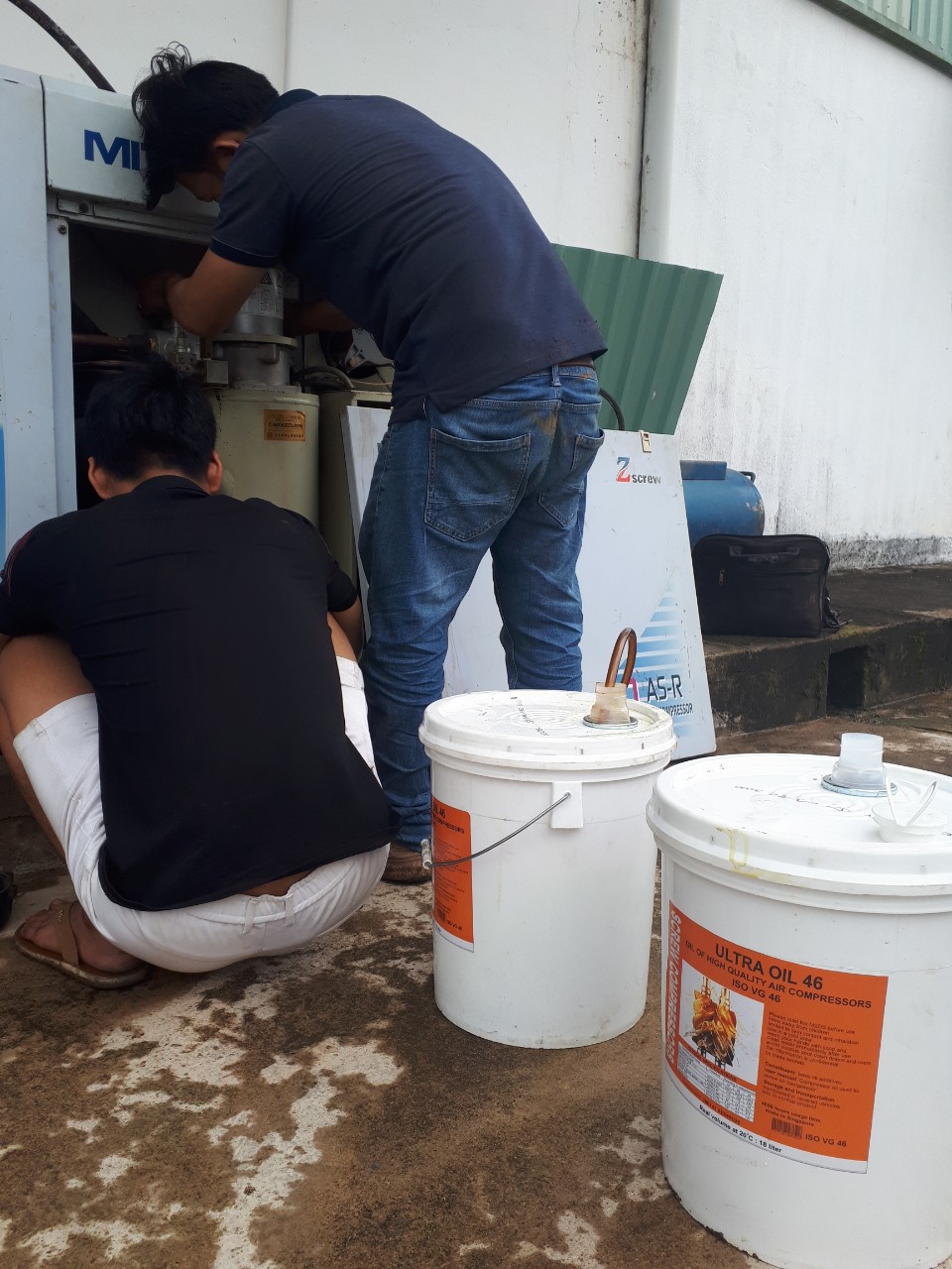Địa Chỉ Bán Nhớt Máy Nén Khí Ở Bình Định